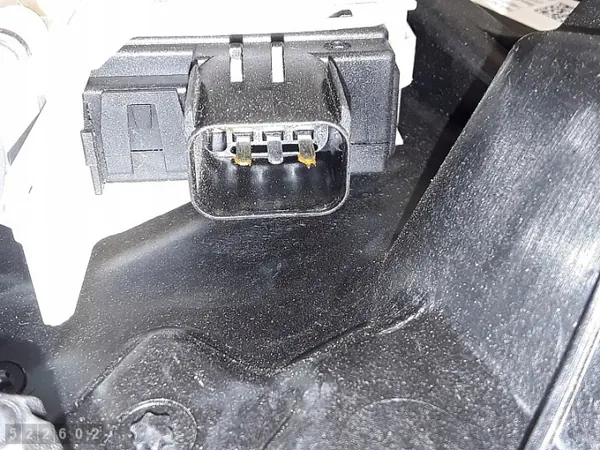 Tesla Model Y Ikkunan säädin OEM 149551200g image 4