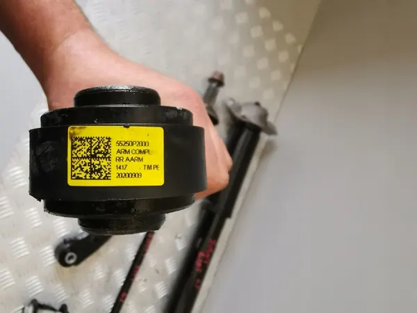 HYUNDAI SANTA FE IV LIFT 21- Assemblaggio sospensione posteriore sinistra image 8