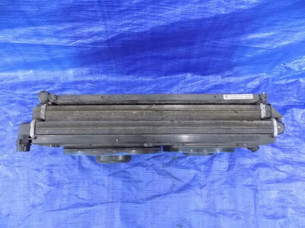 Radiador dianteiro completo VW Caddy Touran 1T image 2