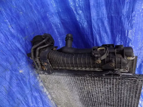 Radiador dianteiro completo VW Caddy Touran 1T image 5