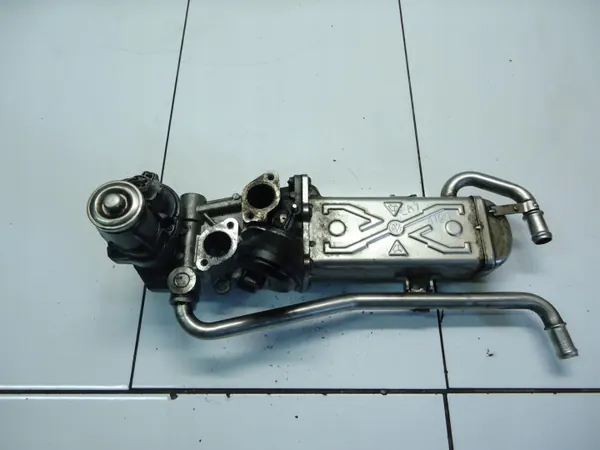Arrefecedor EGR OEM 03L131512AN para VW Golf VI 1.6TDI image 2