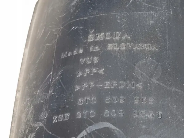 Front Right Wheel Arch Skoda Superb 2 2013 3T0809958D image 4