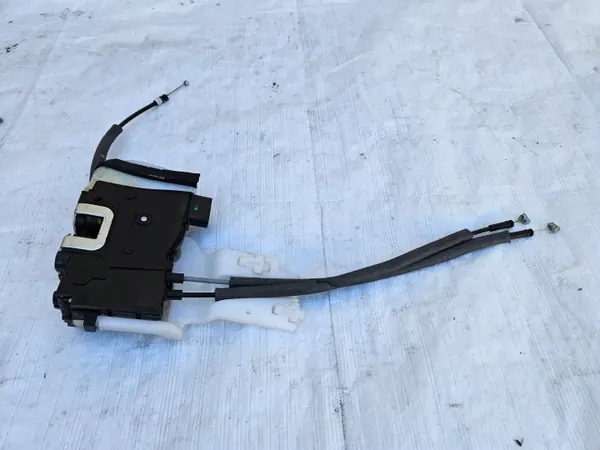 OEM 81310-2Y000 Linker Voorportierslot voor Hyundai IX35 image 3