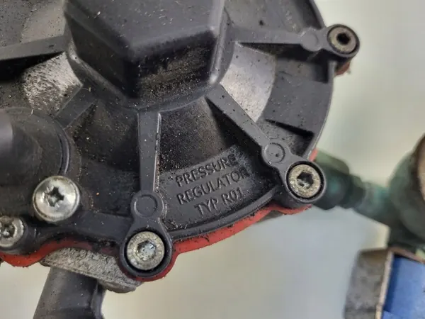 Régulateur de pression gaz OEM 67R-014619 - Occasion image 5