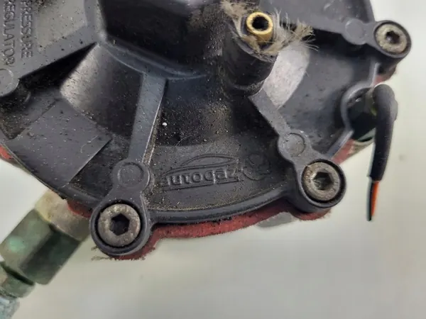 Régulateur de pression gaz OEM 67R-014619 - Occasion image 6