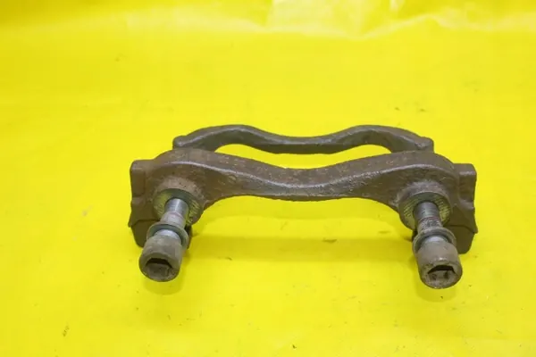OEM 22942200 Suporte Amortecedor Direito Dianteiro - Usado image 3
