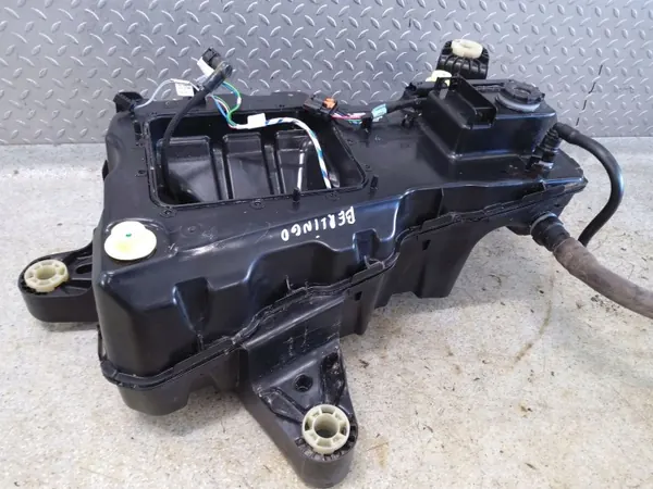 Citroen Berlingo IV Tanque AdBlue OEM 9817601880 image 3