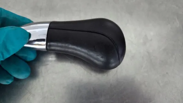 Pomo de mudanças Mercedes W169 W245 Couro OEM CCU1495 image 6
