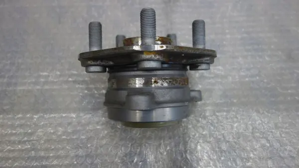 Mozzo Ruota Anteriore Tesla 3 image 3