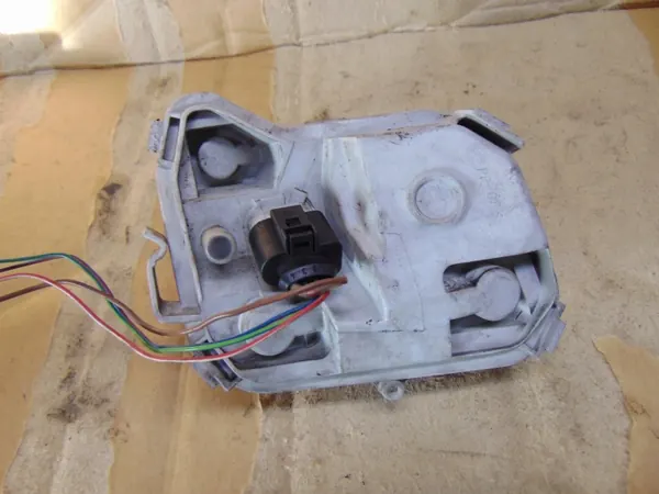 Insert phare arrière Audi OE 8E9945257B A4 B7 Break image 3
