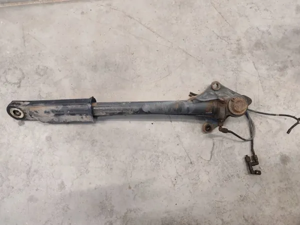 Mercedes Atego ohjaamon kääntösylinteri OEM A9675530005 image 2