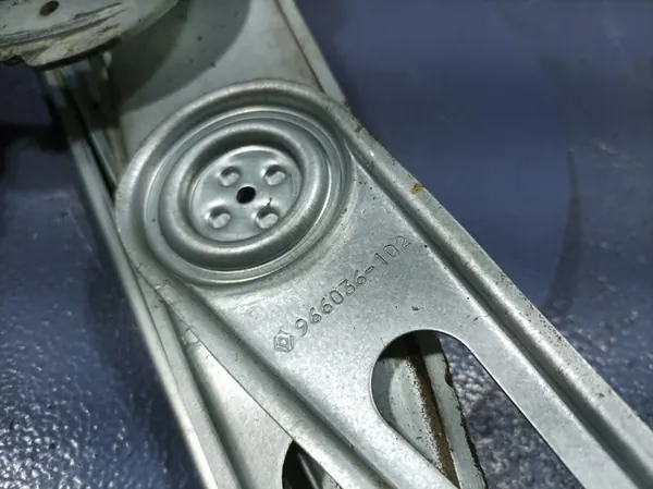 REGULADOR DE VIDRO DIANTEIRO DIREITO RENAULT MEGANE III 807200001R image 7