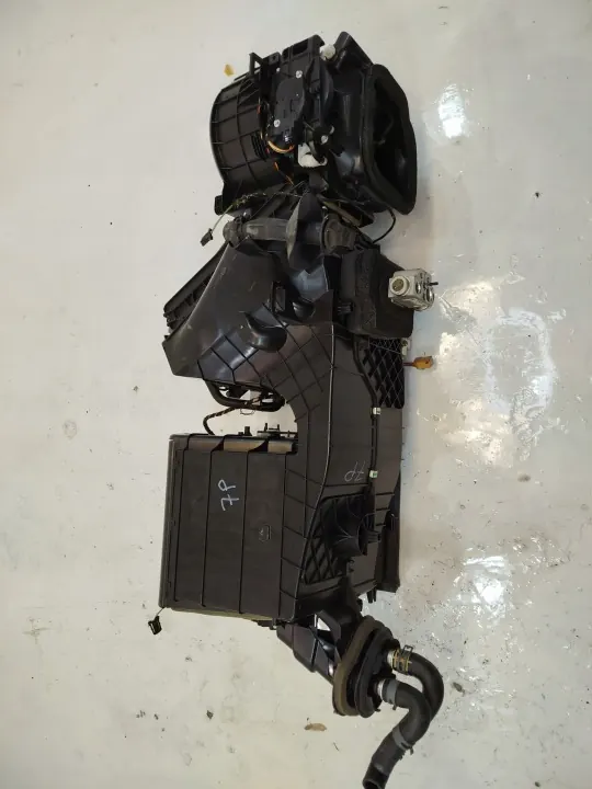 Calefactor VW Touareg 7P OEM 7P1820005L Usado image 2