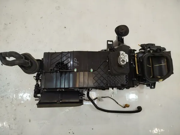 Calefactor VW Touareg 7P OEM 7P1820005L Usado image 4