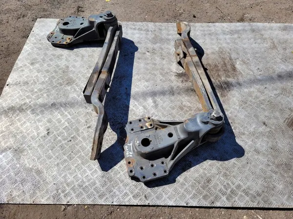 Taka-apujousi OEM 82441450/51 Volvo FE 6x2:lle image 2