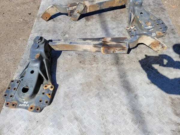 Taka-apujousi OEM 82441450/51 Volvo FE 6x2:lle image 4