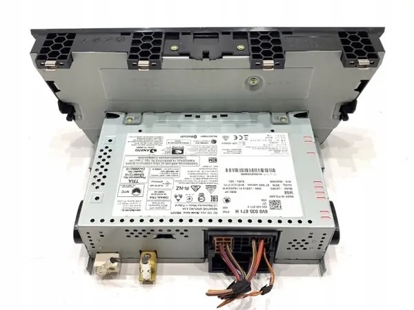 Radio OEM 6V0035871H para Skoda Fabia III - Multimedia image 3