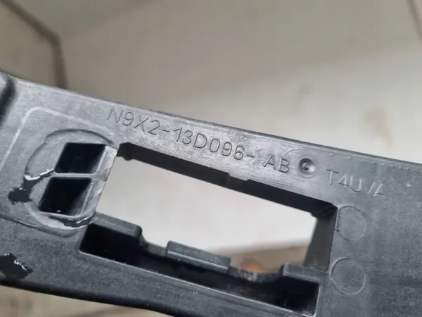 OEM N9X213D096AB Oberer rechter Lampengleitschiene image 4