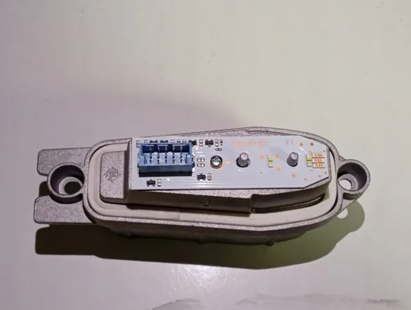 Módulo LED DRL AUDI Q3 8U 8U0941475E image 2