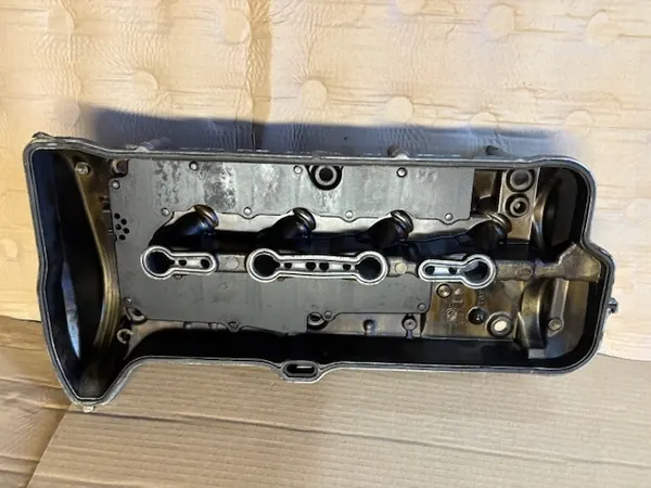 Honda Venttiilikansi OEM N22A2 2.2 i-CTDI moottorille image 3