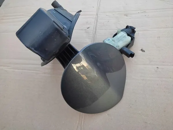 CITROEN C4 II Bränsletanklock KTP 9687310880 image 7