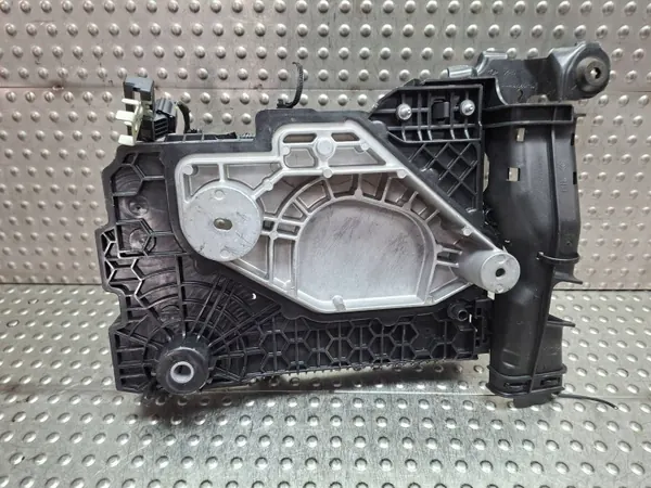 Batterilåda bas OEM S26301492 för Renault image 4