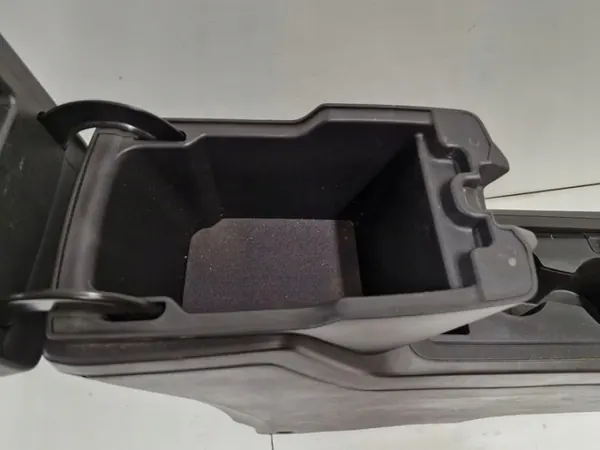 Opel Antara middenconsole met armsteun OEM H7G6GH7JIEF image 4