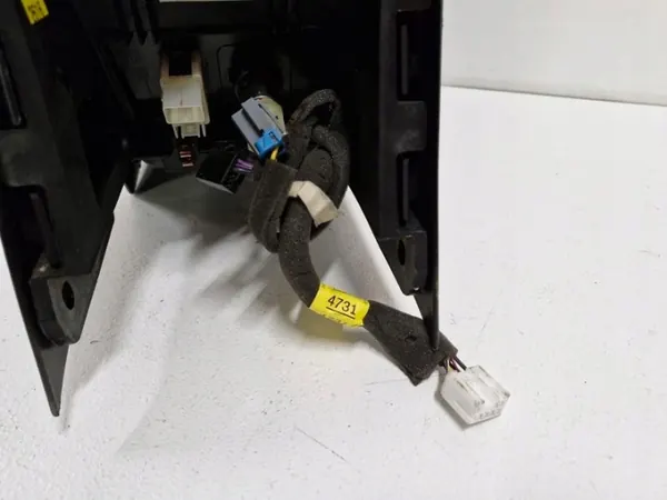 Opel Antara middenconsole met armsteun OEM H7G6GH7JIEF image 6