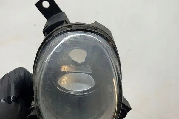 Farol Direito Frontal AUDI 100 8E0941700E image 3