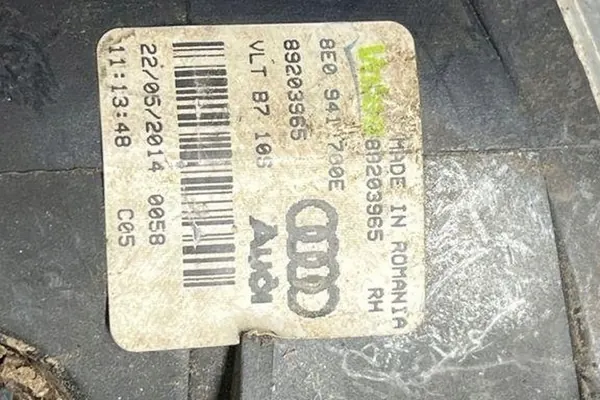 Farol Direito Frontal AUDI 100 8E0941700E image 5