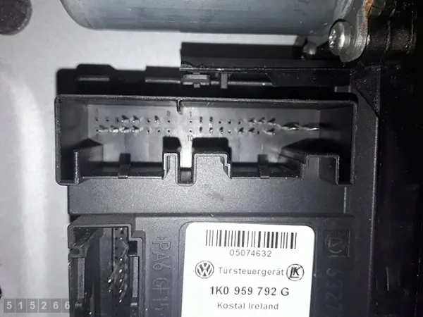VW Caddy fönsterregulator OEM 2k1837752bj Begagnad image 4