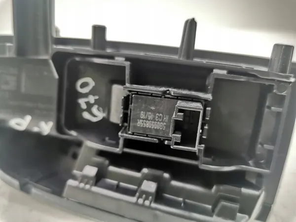 Fensterheber-Schalter vorne links Seat Ateca 2019 image 8