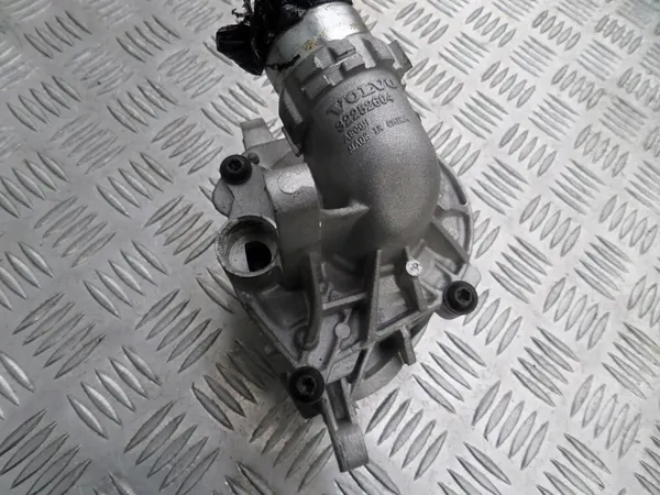 Vattenpump Volvo S60 III 2.0 B5 B420T2 image 2