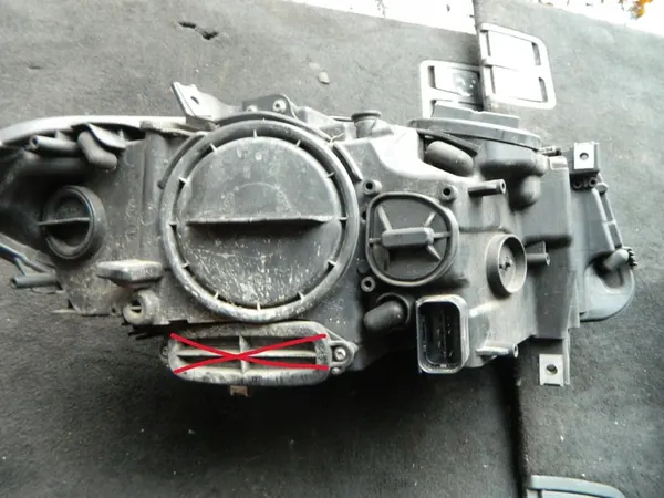 BMW F10 F11 Farol Dianteiro Esquerdo H7 UK 7203241 image 9