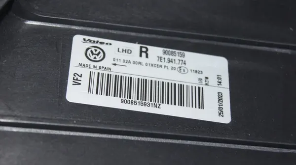 VW T6 TRANSPORTER LÂMPADA LED DIREITA 7E1.941.774 image 2