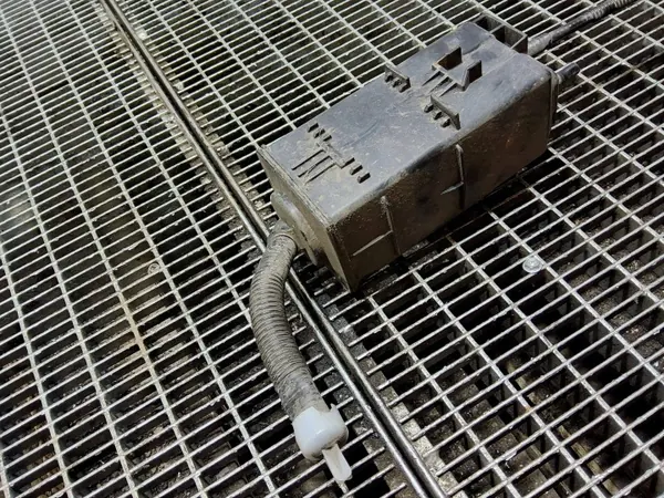 Kraftstoffdampf-Kohlefilter OEM 7640163AA für Peugeot image 4