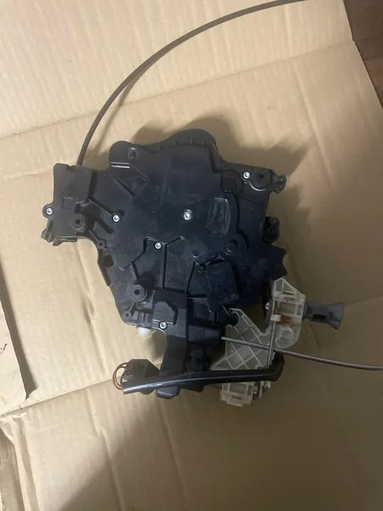 Schiebetürschloss Rechts VW Caddy III 2015-2020 2K5843654D image 3