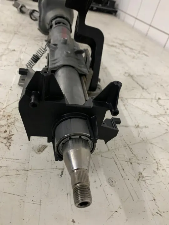 Croix de colonne de direction Alfa Romeo Giulia OEM 505469290 image 4