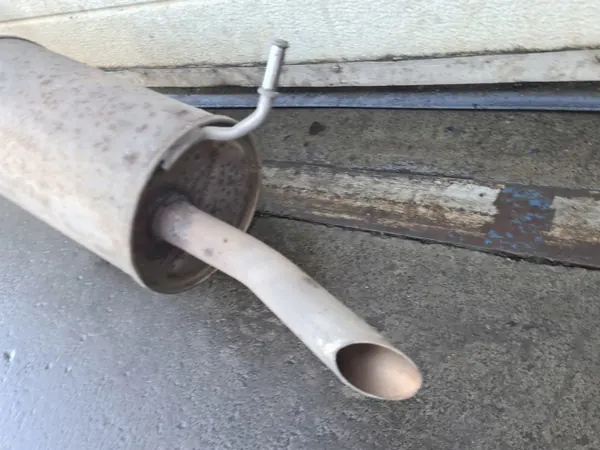 VW FOX 1.2 Auspuffrohr Schalldämpfer - OEM Teil image 4
