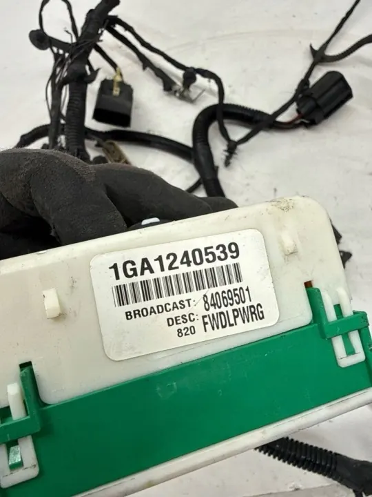 Harness de farol Chevrolet Camaro OEM 84069501 image 10