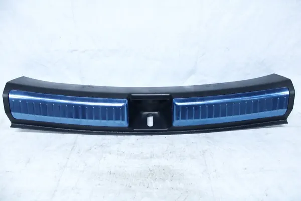 OEM 1676902802 Bakluckans tvärbalkstäck Mercedes GLE image 2