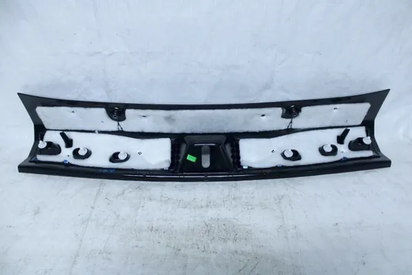 OEM 1676902802 Bakluckans tvärbalkstäck Mercedes GLE image 3