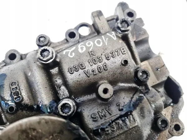 Pompe à huile OEM 03G103537B Skoda Superb 2.0L image 4