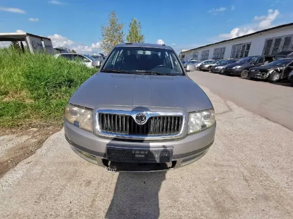 Pompe à huile OEM 03G103537B Skoda Superb 2.0L image 6