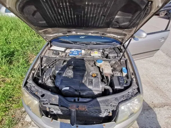 Pompe à huile OEM 03G103537B Skoda Superb 2.0L image 8