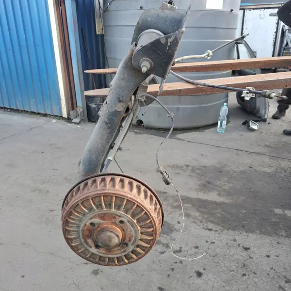 OEM 7113320 Poutre Suspension Arrière Renault Clio IV image 3