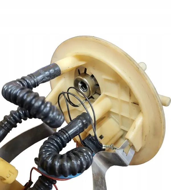 Volvo XC90 2003 Hochdruckkraftstoffpumpe OEM 30645978 image 2