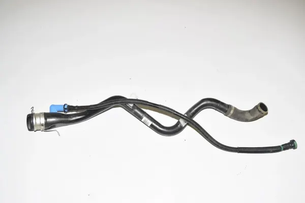 BMW X1 E84 Pescoço de Enchimento Tanque OEM 16117207391 image 2