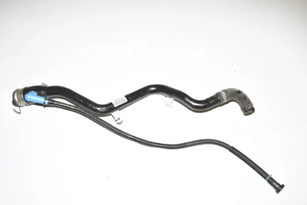 BMW X1 E84 Pescoço de Enchimento Tanque OEM 16117207391 image 4