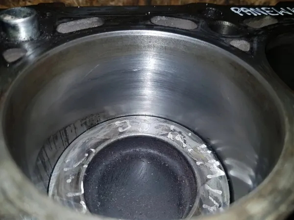 Bloco motor OEM mercedes413 para 2.0 TDI 140CV image 3